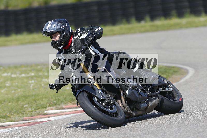 Archiv-2025/09 22.04.2025 Cornu Master School ADR/rot-rouge/12